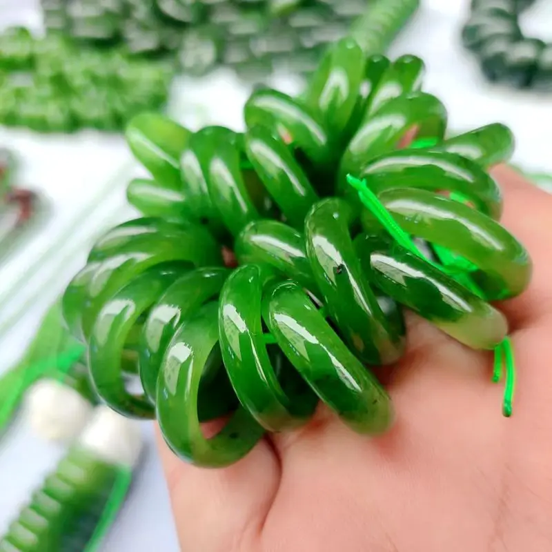 

Factory Wholesale Hetian Jade Jasper Spinach Green Ring for Men and Women