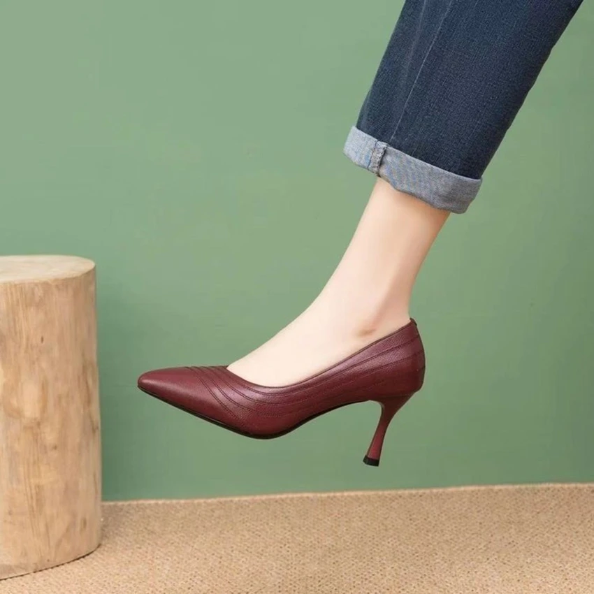 Pointy high-heeled shoes Womens Pumps French Pointed Cat Heel Style and Ankle Short Boots Girl Solid Color Comfortable New 2024