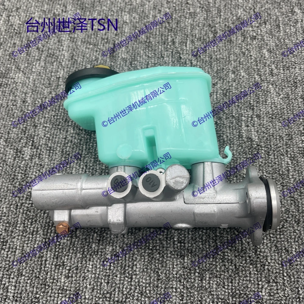 Brake Master Cylinder For Toyota Granvia / Grand Hiace RCH11W 47201-26680 4720126680