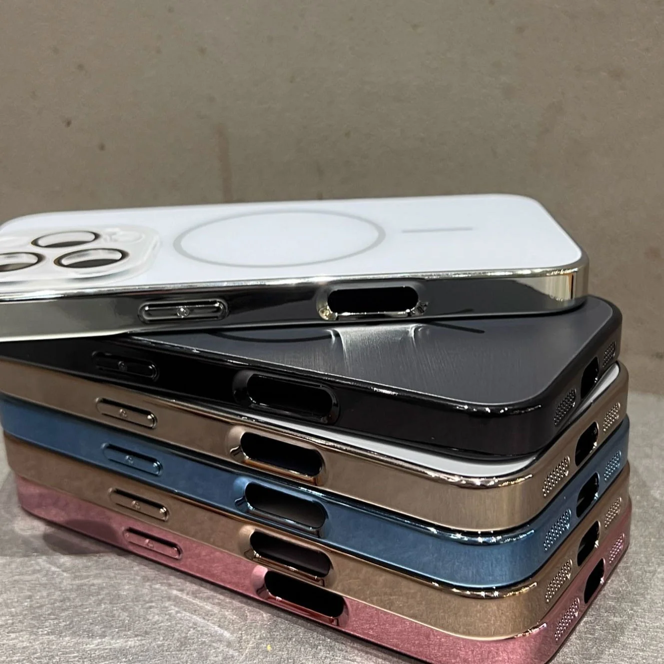 ลักซัวรี่ นาโน แมท For Magsafe Case for iPhone 16 15 14 Plus 13 12 11 Pro Max Wireless Charge Tempered Armor Cover 6