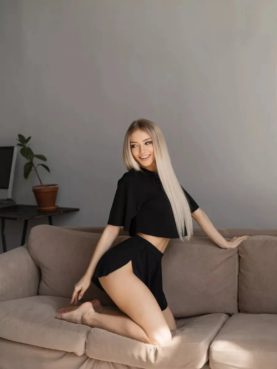 2026 New women's sexy pajama set short sleeved T-shirt split shorts pajama 2-piece set casual round neck elastic home wear