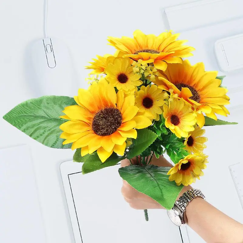

Rustic Wedding Simulation Flower: Artificial Sunflower Bouquet for a Perfectly Natural and Charming Décor