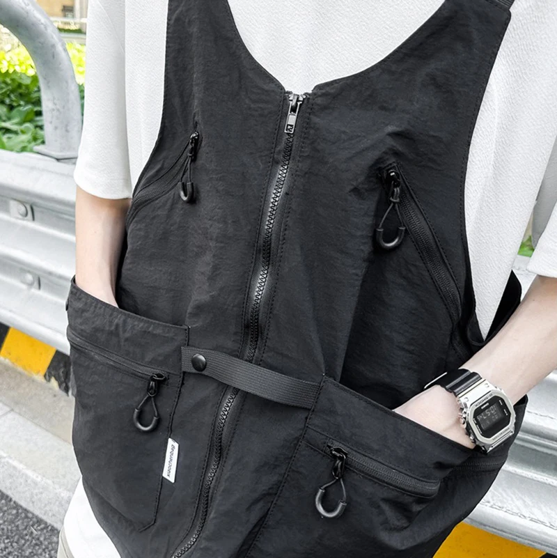 Description Picture 4 of item2025 Multifunctional Camping Vest Workwear Outdoor Dual-Use Variable Backpack Vest With Machine Washable Touring Hiking Fishing