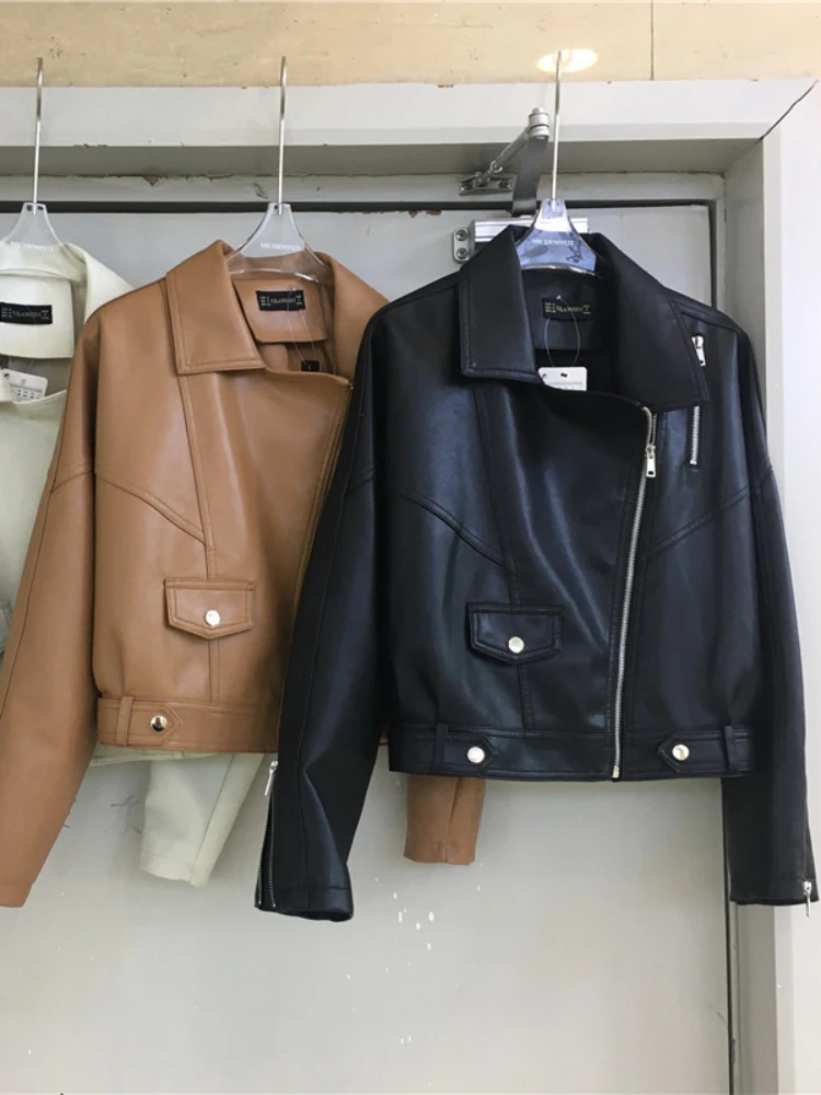 

Women Vintage Biker Moto Leather Jacket New Spring Autumn Zipper Rivet Black Coat Ladies Turn Down Collar Loose Short PU Outwear