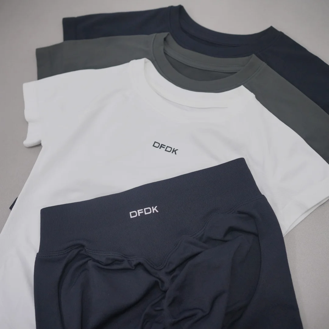 DFDK Ensemble de yoga sans couture 2 pièces pour femme : haut ajusté à manches courtes et leggings taille haute respirants et à séchage rapide pour la gym, la course et le fitness