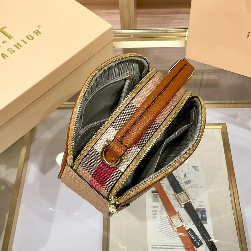 حقيبة يد علوية متعددة الاستخدامات، تتميز بتصميم مر...