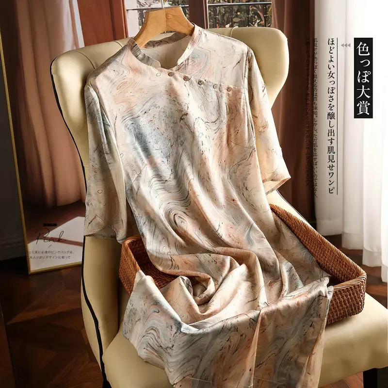 

Женское платье в китайском стиле, Новинка лета 2024, модные повседневные атласные платья с коротким рукавом и вертикальным воротником и принтом