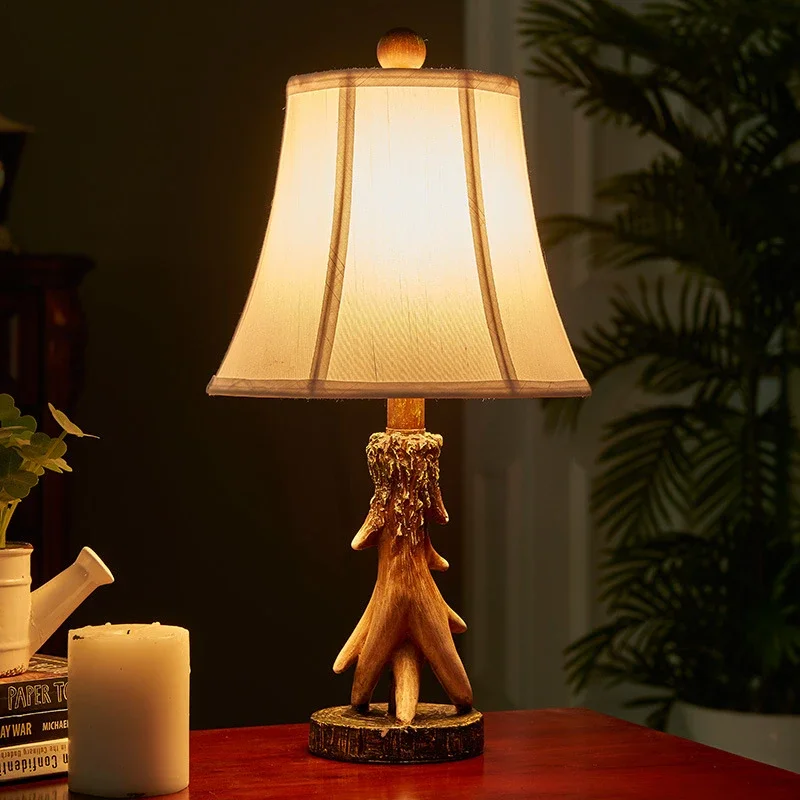 

86LIGHT Nordic Deer Horn Table Lamp American Retro LED Bedroom Bedside Lamp Personalized and Creative Decorative Desk Ligh