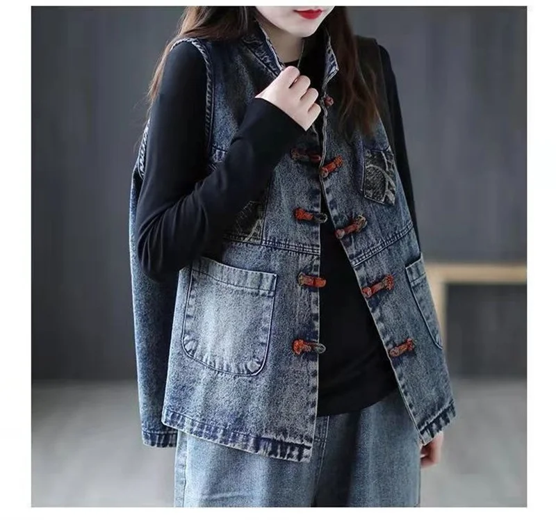 2022 New Women Denim Vest Jacket Fashion Korean Vintage Sleeveless Plus Size Casual Denim Coat Office Lady Jean Waistcoat Female long green puffer coat