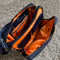 Sac bandoulière de luxe en nylon, taille L, avec petite pochette assortie, pour hommes et femmes, idéal pour le travail, les voyages et les trajets urbains. 4