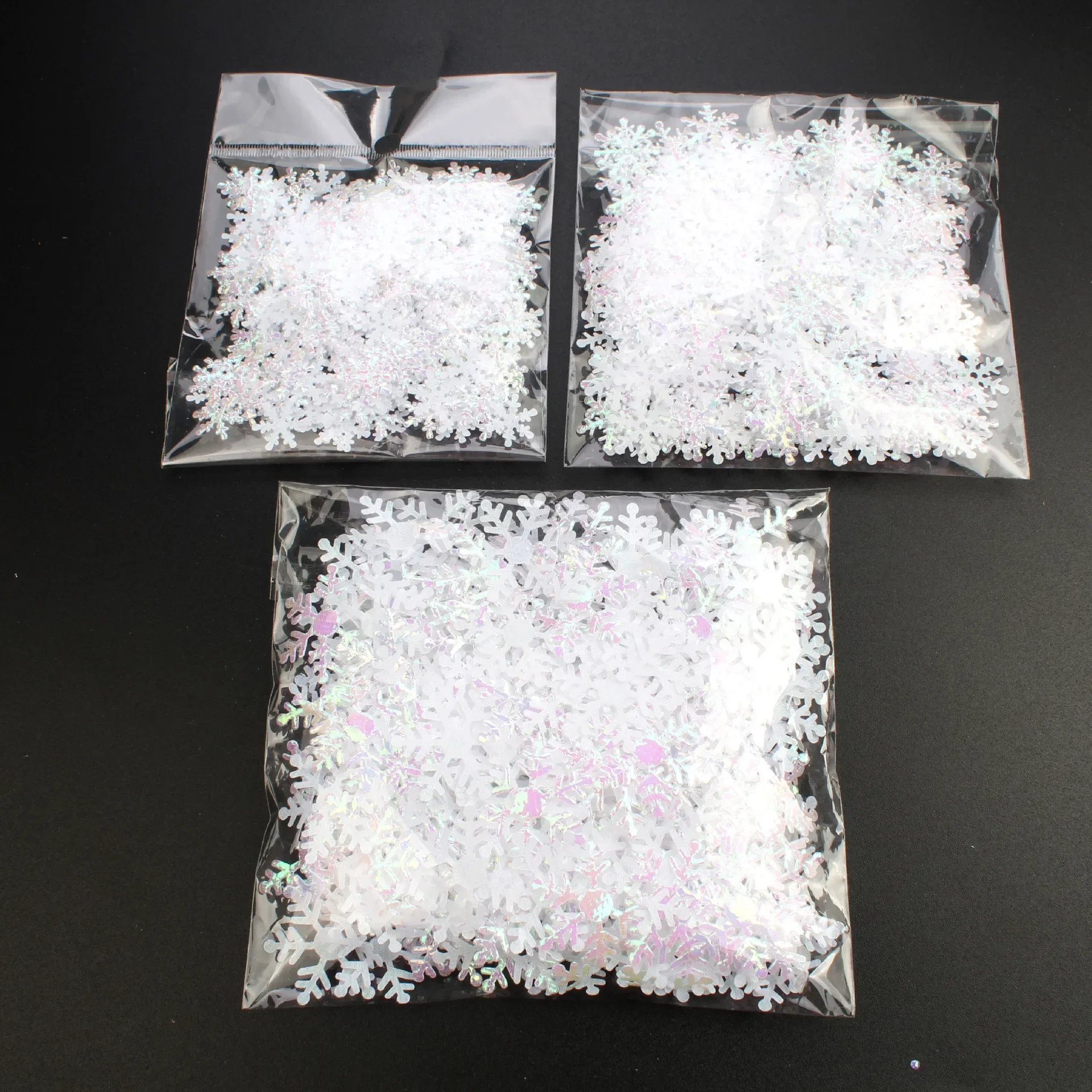 Christmas Decorations 300pcs 3mm Christmas Decorations Snowflakes Wedding Parties DIY Fake Snowflakes