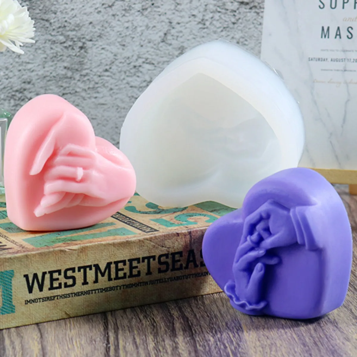 Valentine's Day Hand in Hand Love Candle Silicone Mould Creative Emboss Heart Propose Soap Mold Chocolate Ice Tray Wedding Decor images - 6