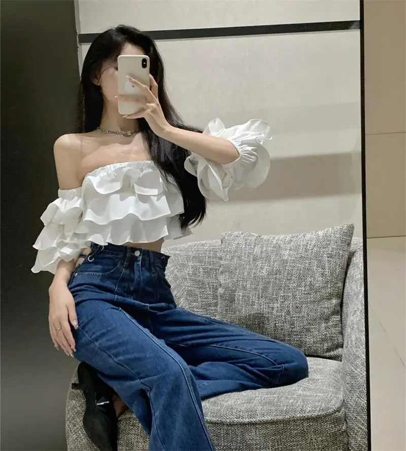 Blusa coreana con hombros descubiertos para mujer, blusa corta con volantes apilados, camisa de diseñador de verano de manga corta de gasa sexy, nueva