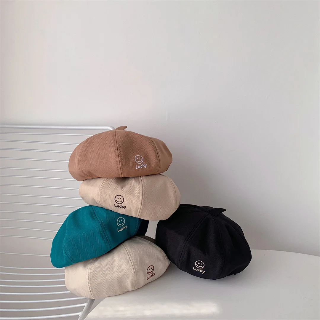 

2023 Fashion Letter Baby Beret Hat Retro Spring Kids Hats Soft Cotton Girls Boys Kids Caps Child Accessories Bonnet Baby Stuff