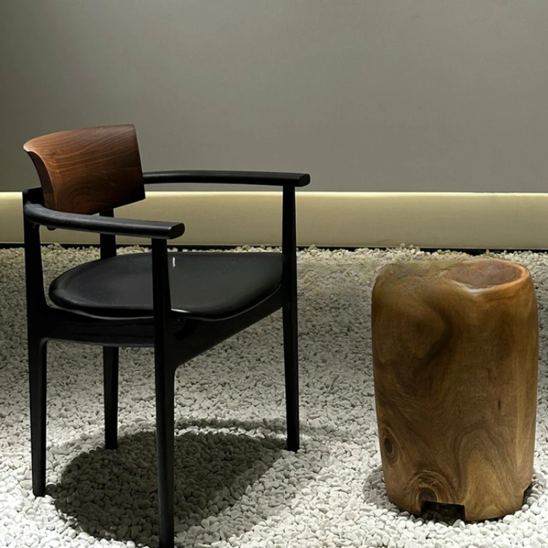 

The second-hand vintage solid wood black dining chair is simple and modern, with armrests, backrests