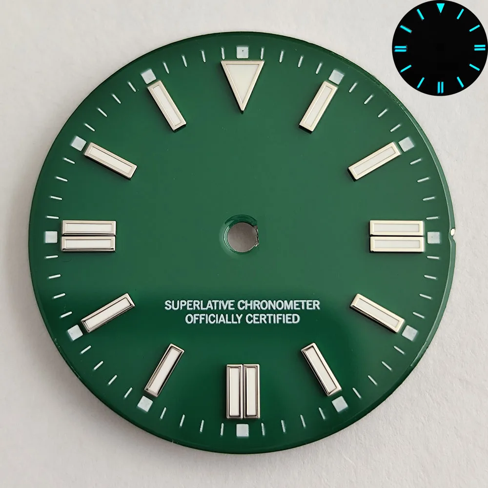 Blue-Green Luminous Dial with 28.5mm Diameter - No Date Window