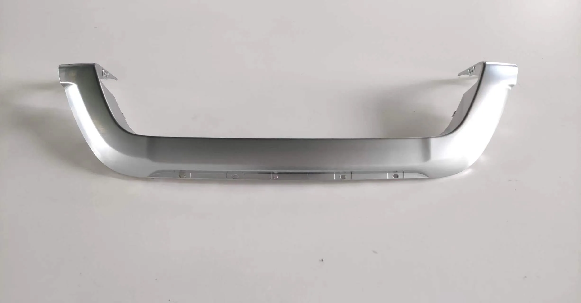 

1pc 68223776AA Front Bumper Lower Decorative Strip 2014-2020 for Dodge Coolway Car Accessories Auto Replacement Repair Parts New