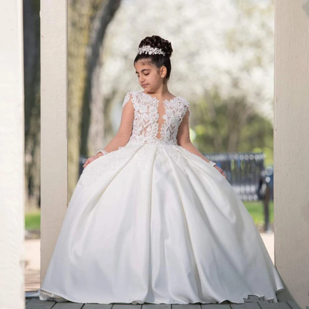 

Flower Girl Dresses For Wedding Elegant White Lace 3/4 Long Sleeves Hollow Back First Communion Dresses For 2-14 Years