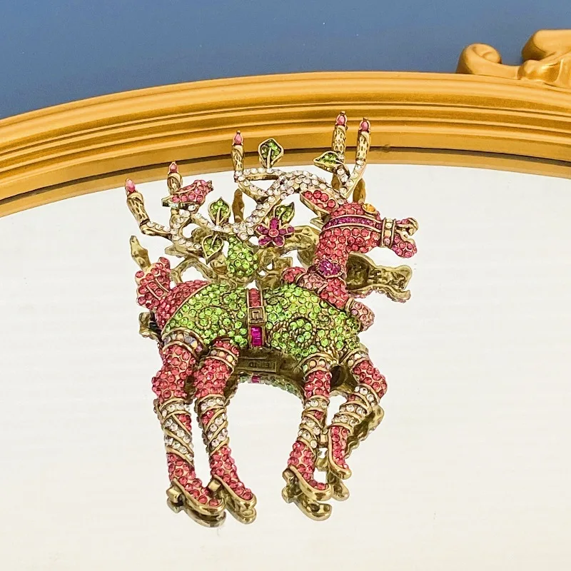 

Light Luxury Medieval Vintage Inlaid Rhinestone Jewelry Brooch Exquisite Fashion Corsage Pin Elegant Accessories For Women
