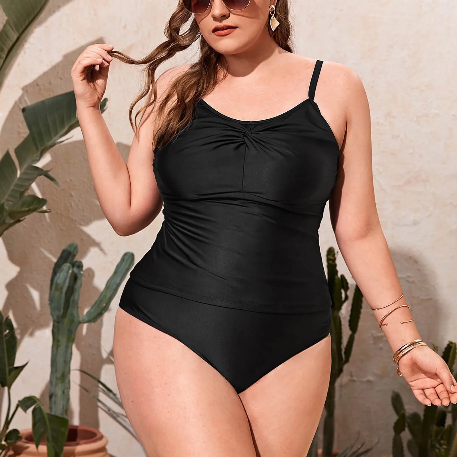 Рисунок 3 - Женские купальники больших размеров