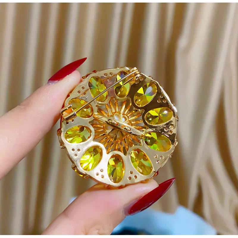 Bright Cubic Zirconia Pearl Flower Corsage Pin For Girls Sweet Temperament Luxury Wedding Party Bridal Statement Brooches