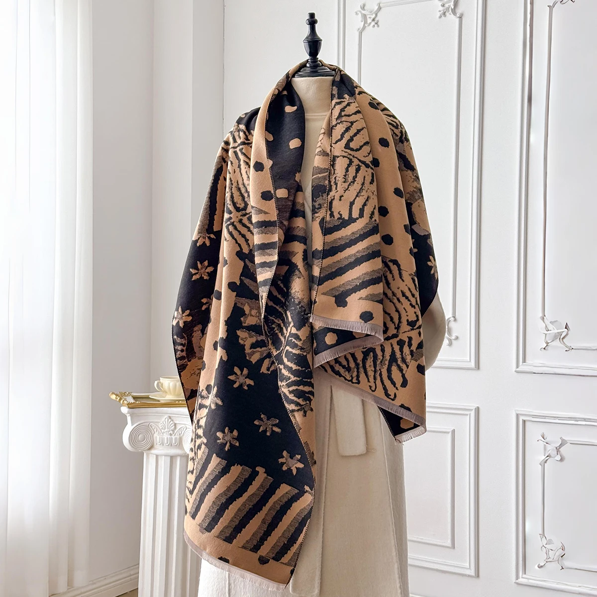 Ladies Thickened Winter Scarf Leopard Print Polka Dot Pattern Dual-Sided Faux Cashmere Jacquard Wool Pashmina Wrap for Luxury