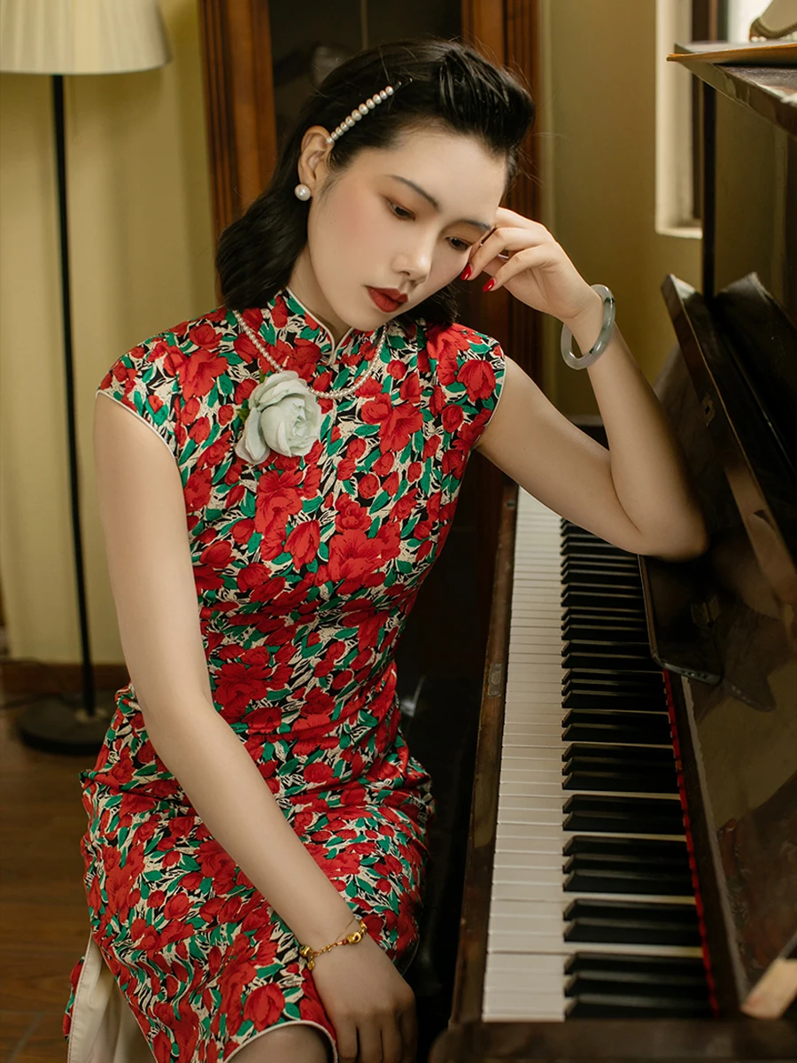 Retro Stijl Vrouwen Zomer Jurk Chinese Traditionele Mouwloze Cheongsam Bloemen Prints Sexy Qipao Vintage Jurk _ foto