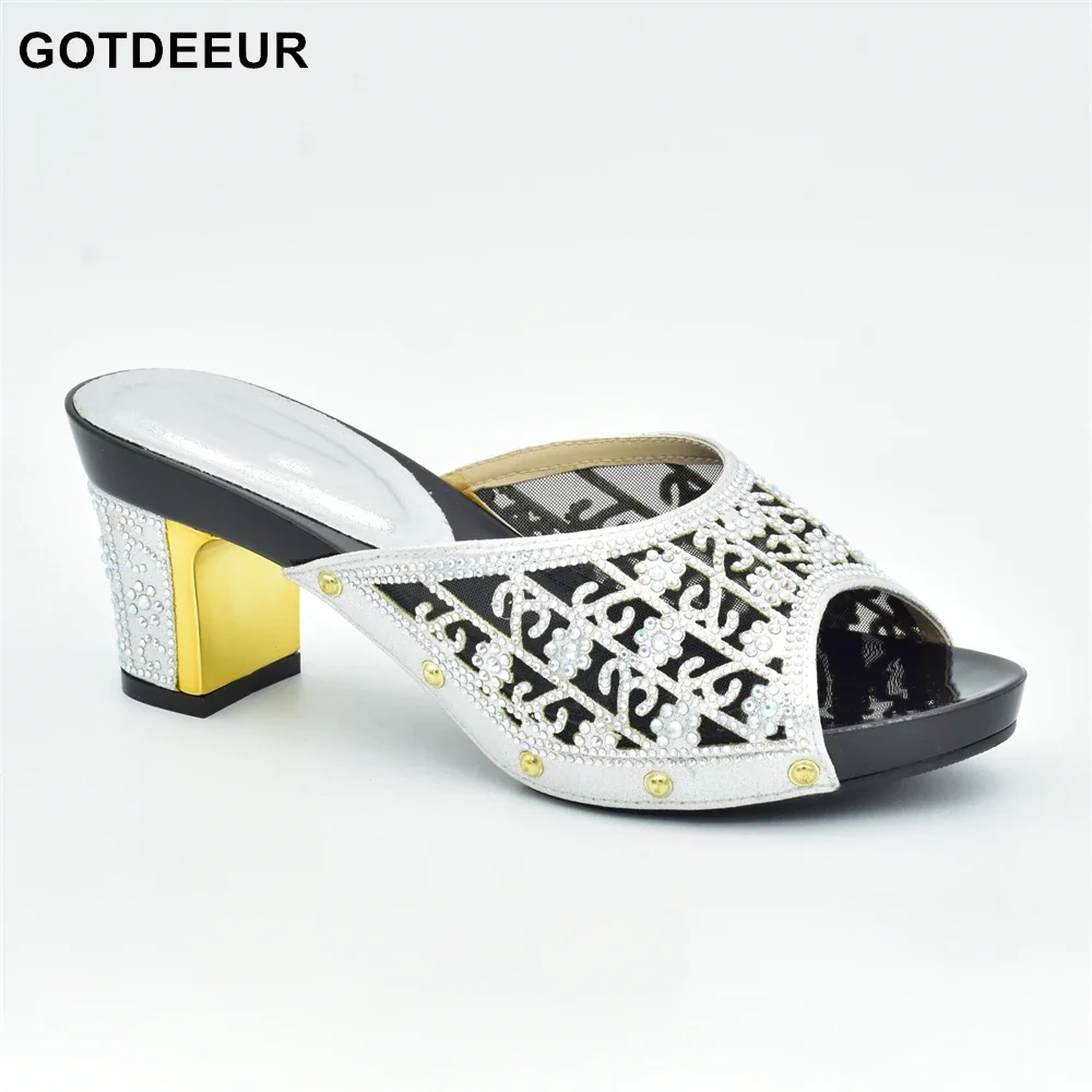 

Новое поступление, итальянские туфли, украшенные фотоэлементами, женские туфли на каблуках, элегантные женские туфли-лодочки без застежек для телефона