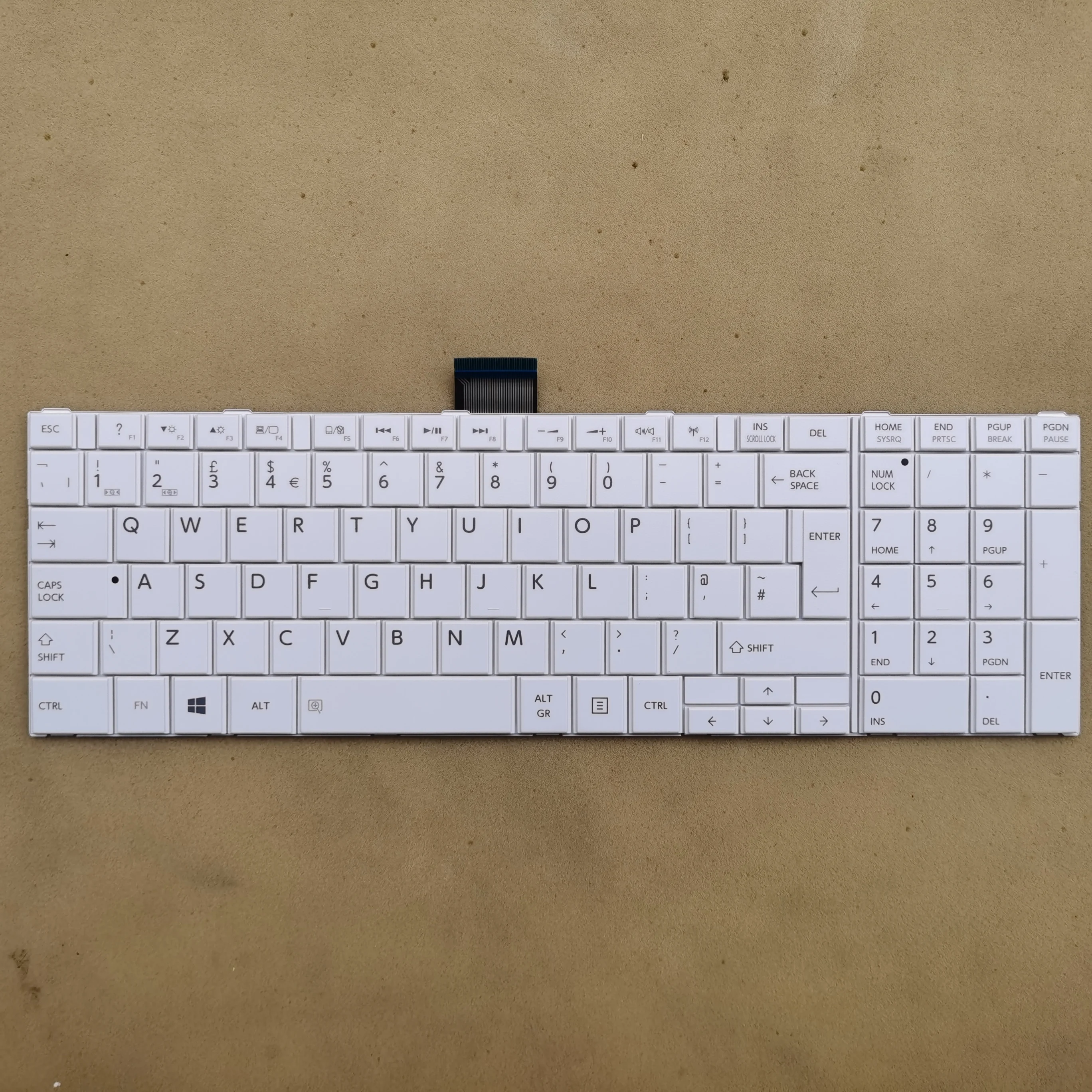 

Uk new laptop keyboard for Toshiba C850 C855 C855D L850 L855 C850-T05B C850-T03B C850-C09S C850-C07B C850-C06B H000044810