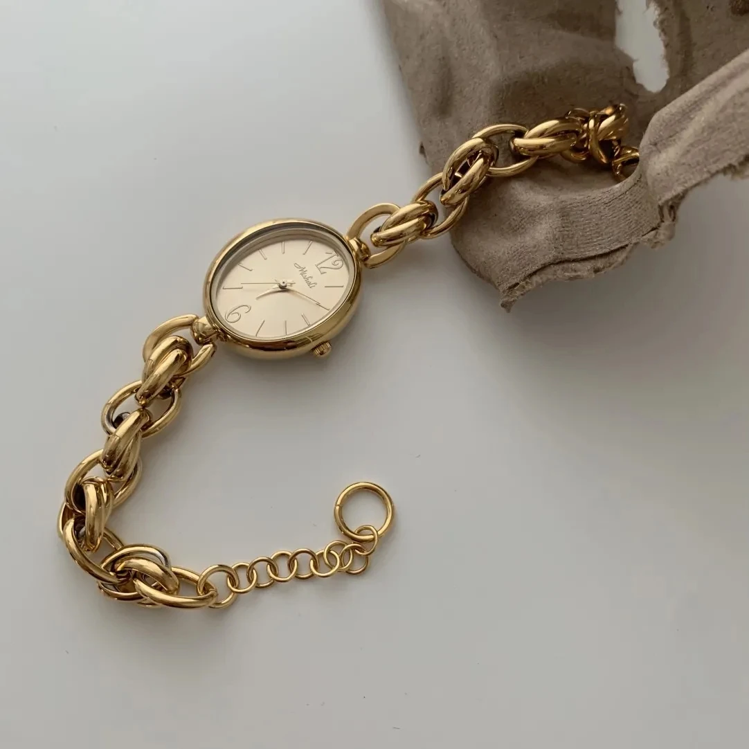 New Braided Bracelet Watch for Women, a Perfect Charm of Small Gold Watch, Popular Retro Women's Chain Watch, Fashionable and Personalized - 3