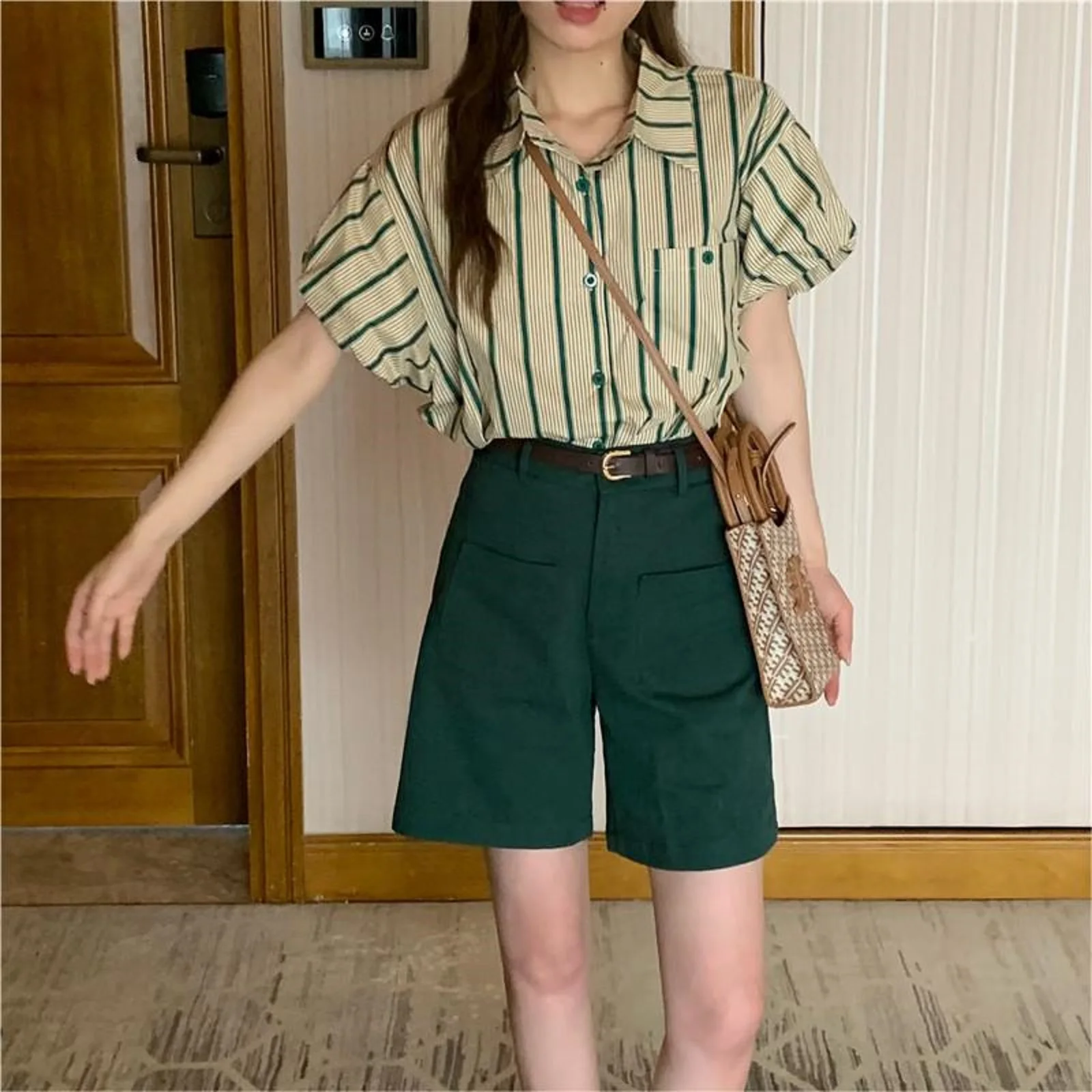 

Striped Shirts 2 Piece Set Shorts Women Fashion Short Sleeve Blouses and Green Shorts Suits Streetwear Outfits
