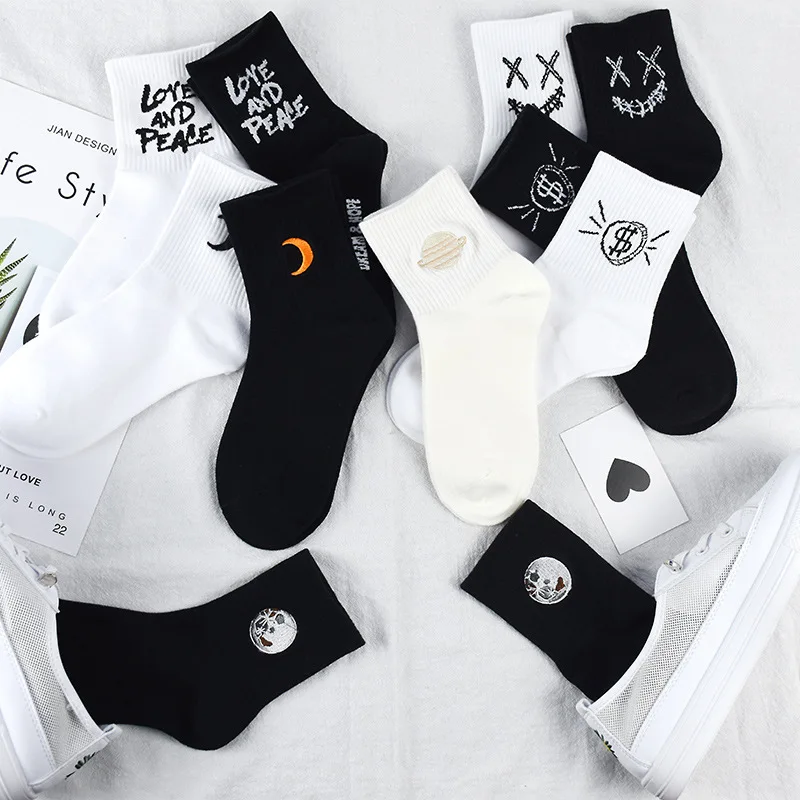 

Women Socks Japanese Cotton Cartoon Pattern Hip Hop Breathable Mid Tube Socks Skateboard Short Socks Sock For Girls Calcetines