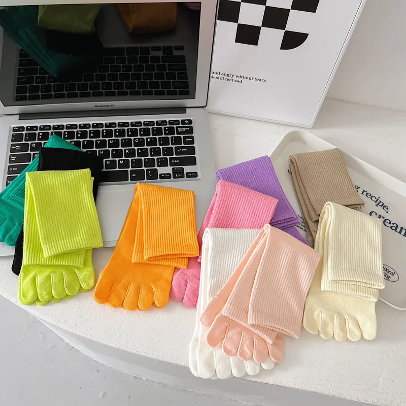 

Color five-finger cotton sweat-absorbing breathable sports socks Japanese candy color split-toe women's socks