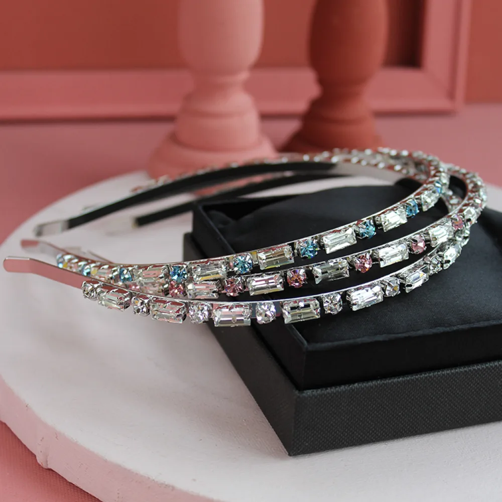 

Luxury Jewelry Colored Crystal Hair Hoop Women Top Quality Sweet Romance Girl Gift Famous Designer Brand HairBand Trend 2023