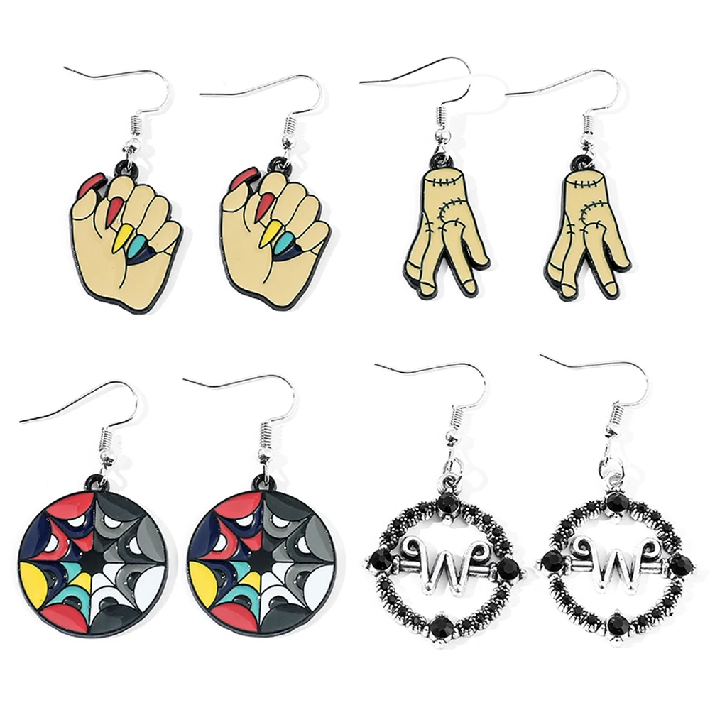New Classic Movie Wedesday Addams Stud Earring Gothic Punk Reciso Hand Metal Orecchini Donna Jewelry Addams Family
