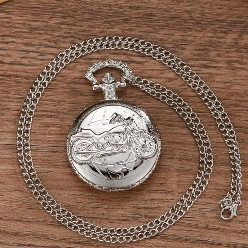 Рисунок 3 - Новые карманные часы серебристого