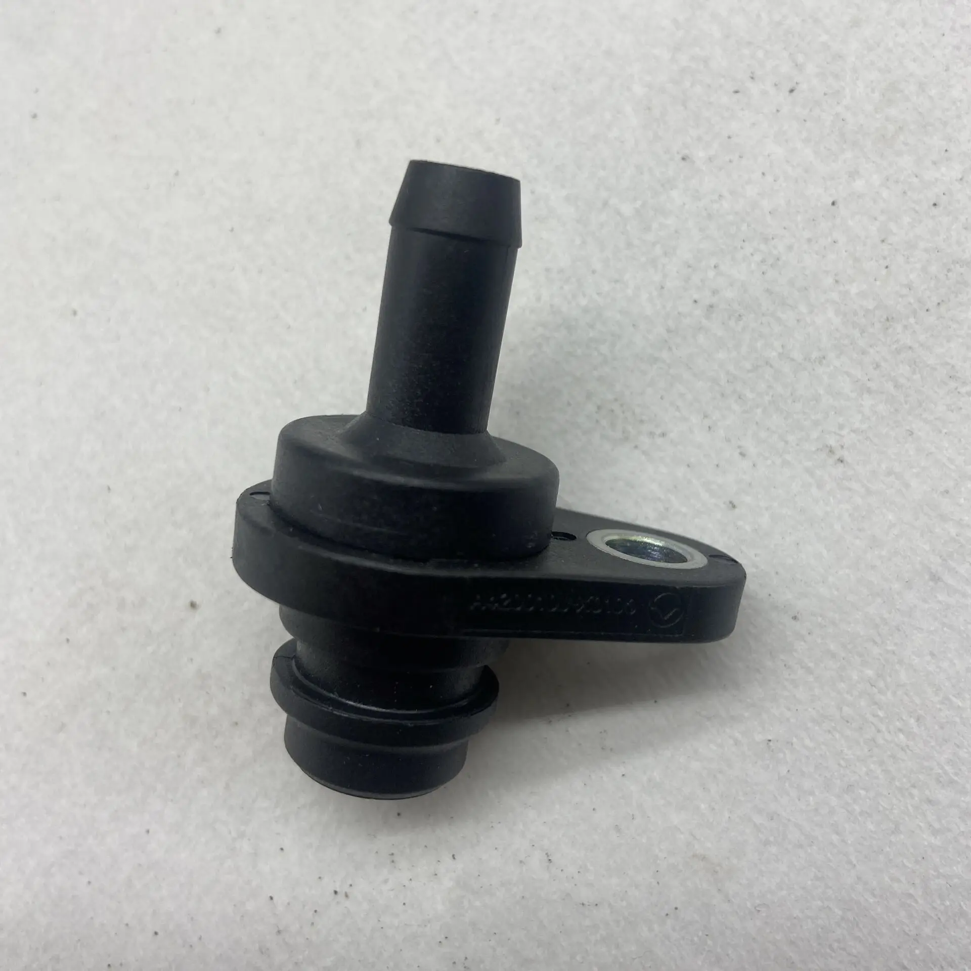 Genuine PCV Valve Cover for Dongfeng S30 H30 A30 AX3 A60 1.5L