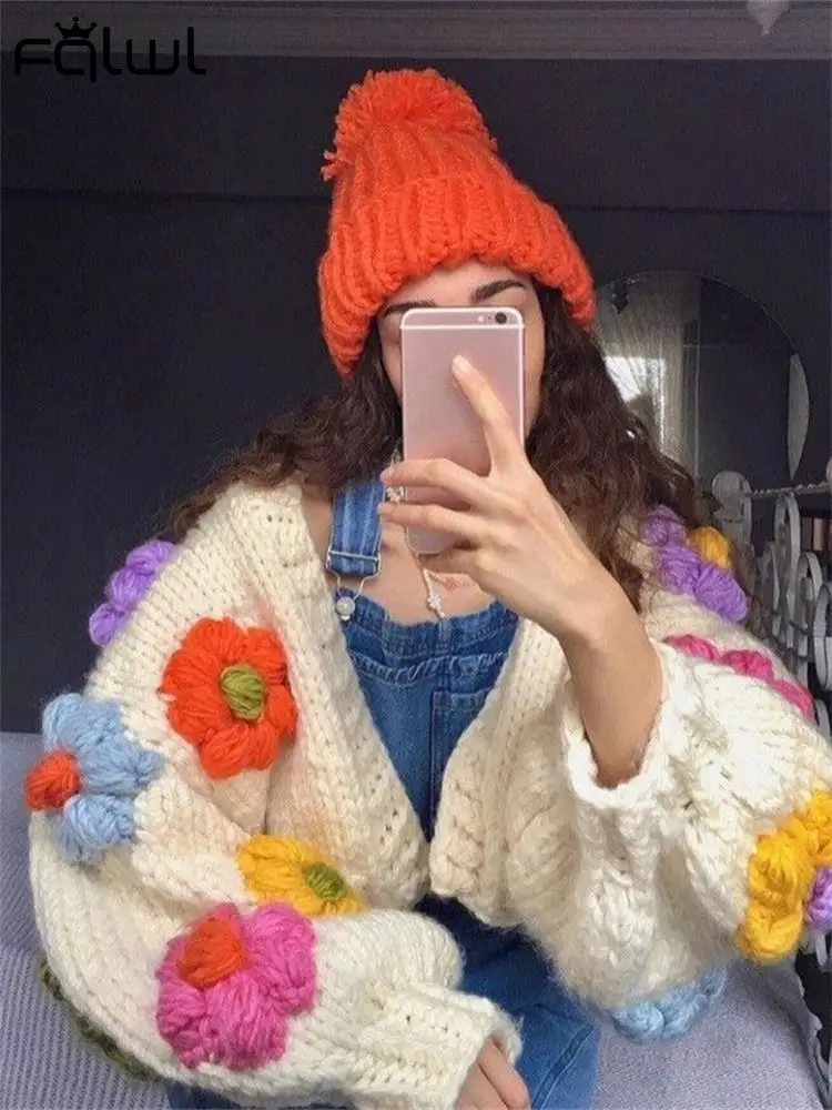 

Женский вязаный свитер с цветочным узором, на осень/зиму