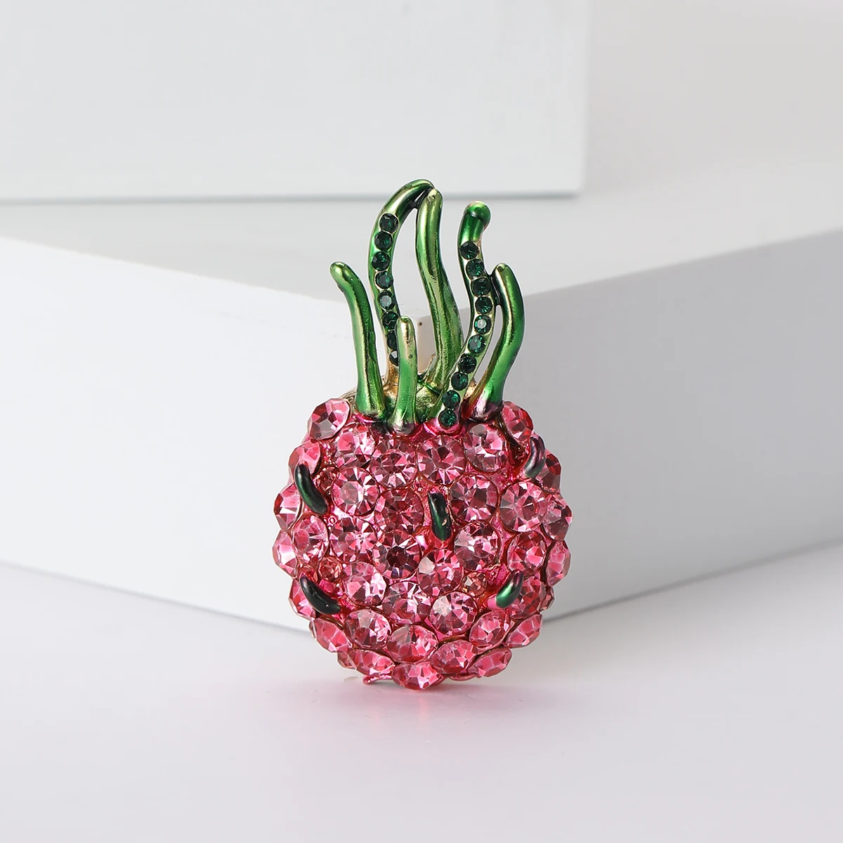 Beaut & Berry Sparkling Strass Dragon Fruit Spille Per Le Donne Unisex Fruit Type Pins Accessori Per Feste Casual Regali