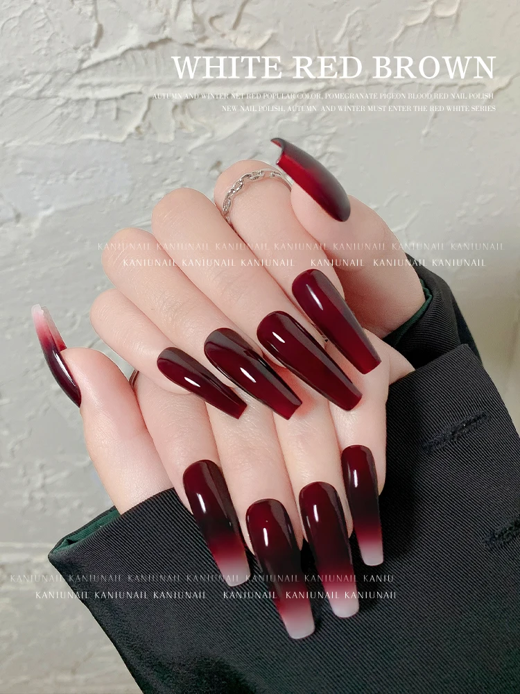 Signature Sunday: Nail Polish: Red Hot Rio by OPI – the italiagal