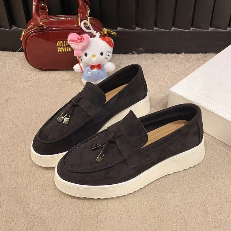 Summer Walk Women Loafers Moccasines Suede Shoes Spring Autumn Fashion CausaleLeather Metal Pendant Flat Shoes Lazy SlipOn Mules 5