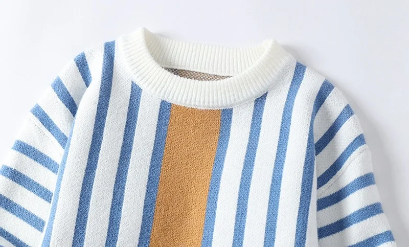 Sweater Image 6