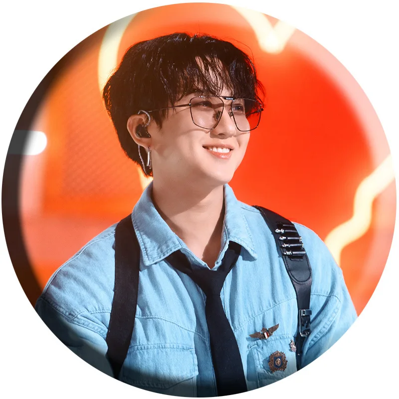 Фото Горячая Распродажа Kpop Idol бродячие дети брошь значок Кнопка значок №5