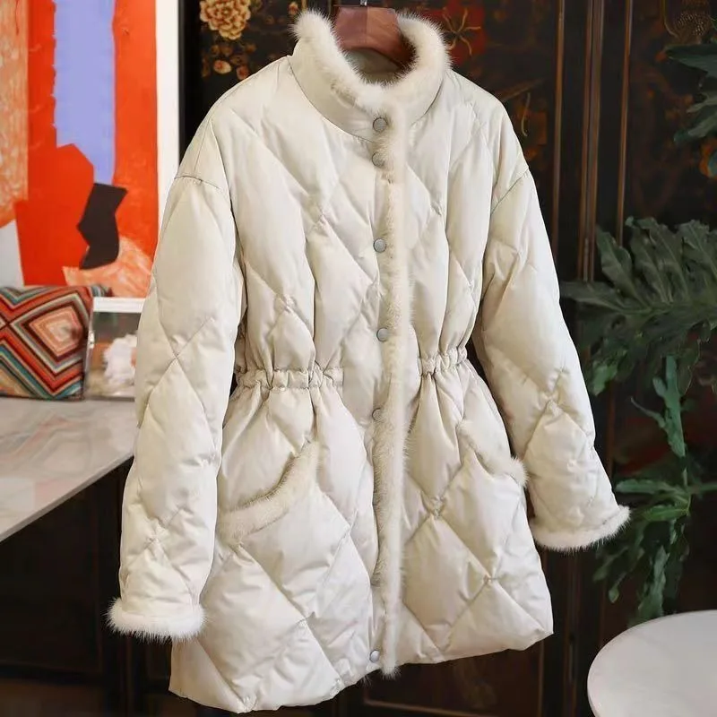 

2023 Winter Parka Coat Women Sweet Mink Fur Cotton Jackets Women Padded Jacket Fashion With Pearl Belt Womens Casual Outerwear