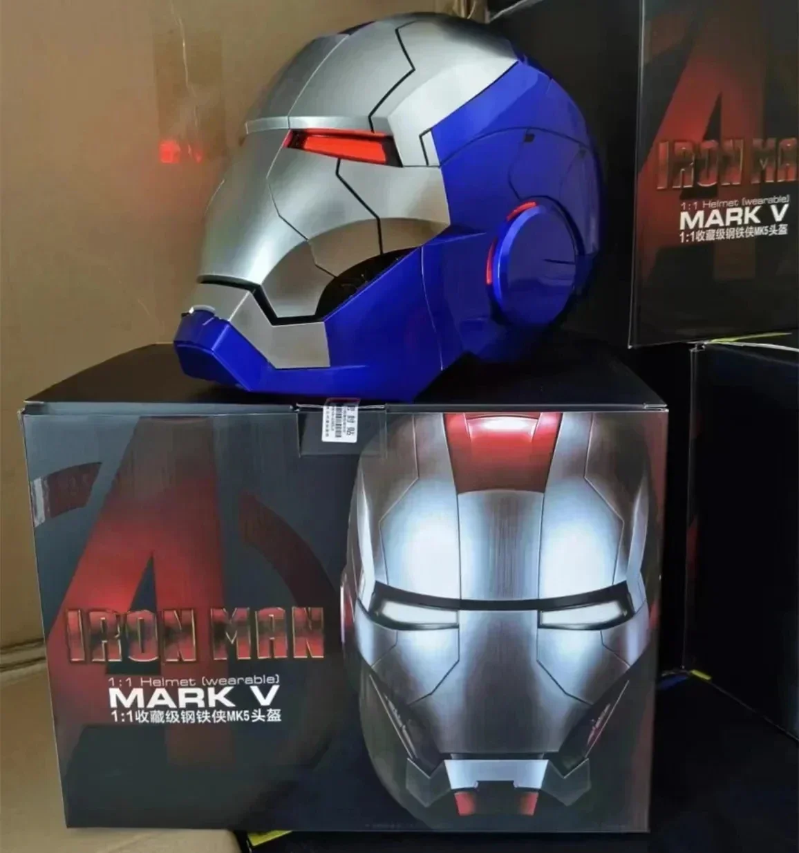 thumbnail image 1 of Casco Marvel Iron Man Autoking 1/1 Mk5 con control remoto y voz, máscara de casco automático Iron Man con luz LED, figura para niños, 1 of 5