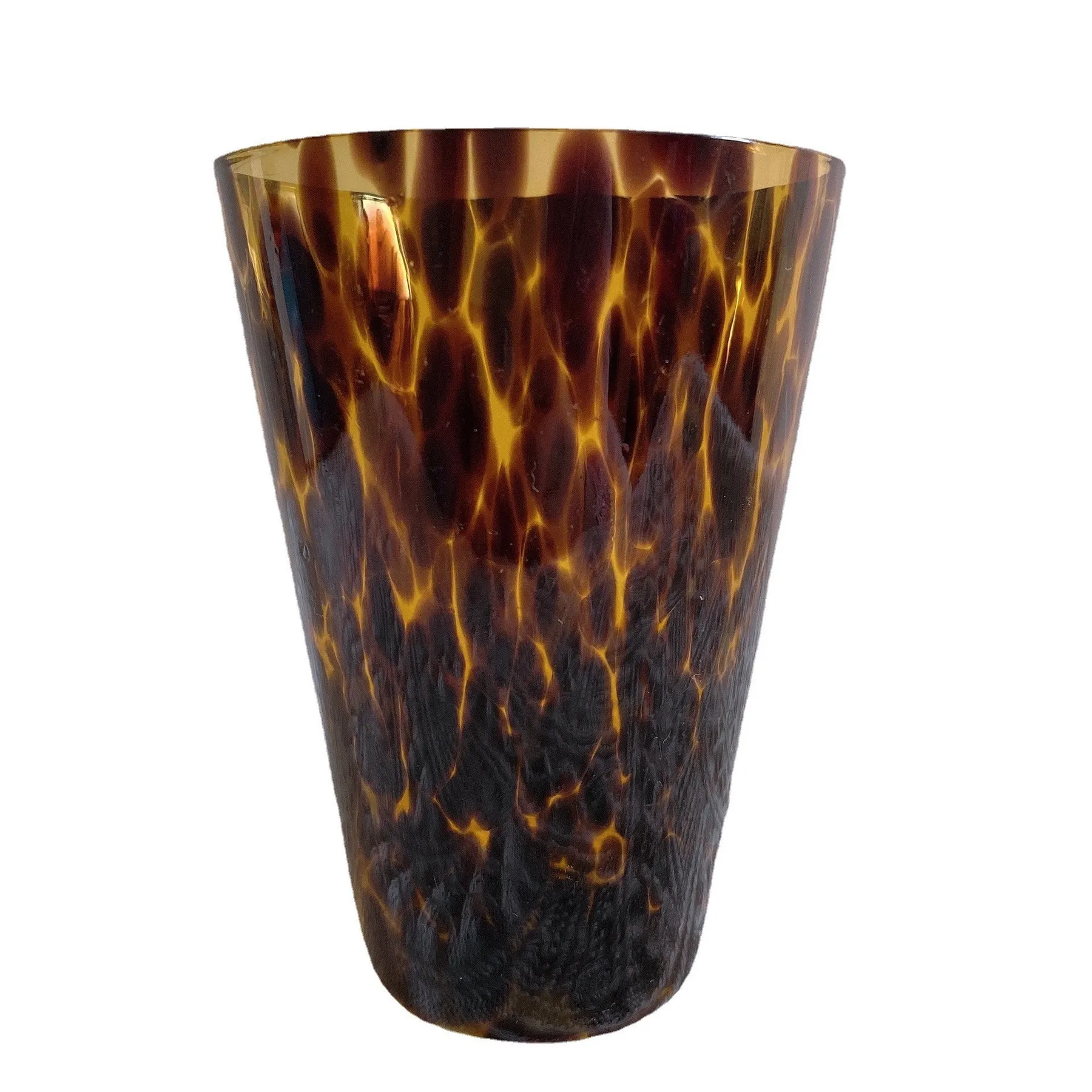 https://ae01.alicdn.com/kf/Sdd993568605b4d5eb7bb3729ebcfbe3b0/Amber-Leopard-Spot-Crystal-Glass-Cup-Medieval-Vintage-Drinkware-Glassware-Handmade-Egg-Shape-Water-Teacup-Wine.jpg
