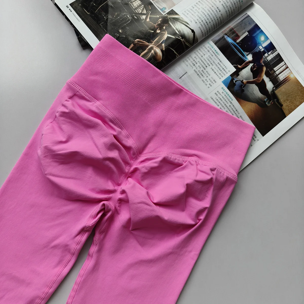 Leggings da palestra a vita alta Leggings da yoga senza cuciture Collant sportivi push-up per donna Pantaloni da corsa fitness ad alta elasticità Abbigliamento da palestra per sollevamento dell'anca - immagine 4