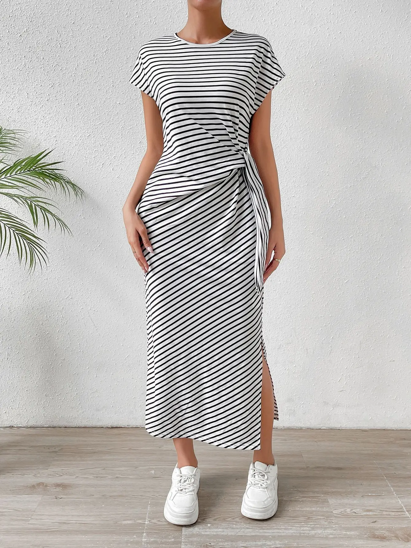 فستان نسائي مخطط مطبوع بأكمام جناح الخفاش ، فستان...