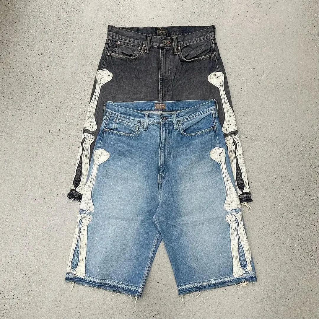 Spliced bone embroidered denim shorts for couples in summer street washed fashion distressed loose trendy retro quarter pants