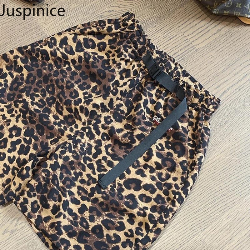 Summer Retro Large Size Leopard Printed Shorts Men's Handsome Loose Casual High Street Five-point Beach Pants Male Sportswear 6